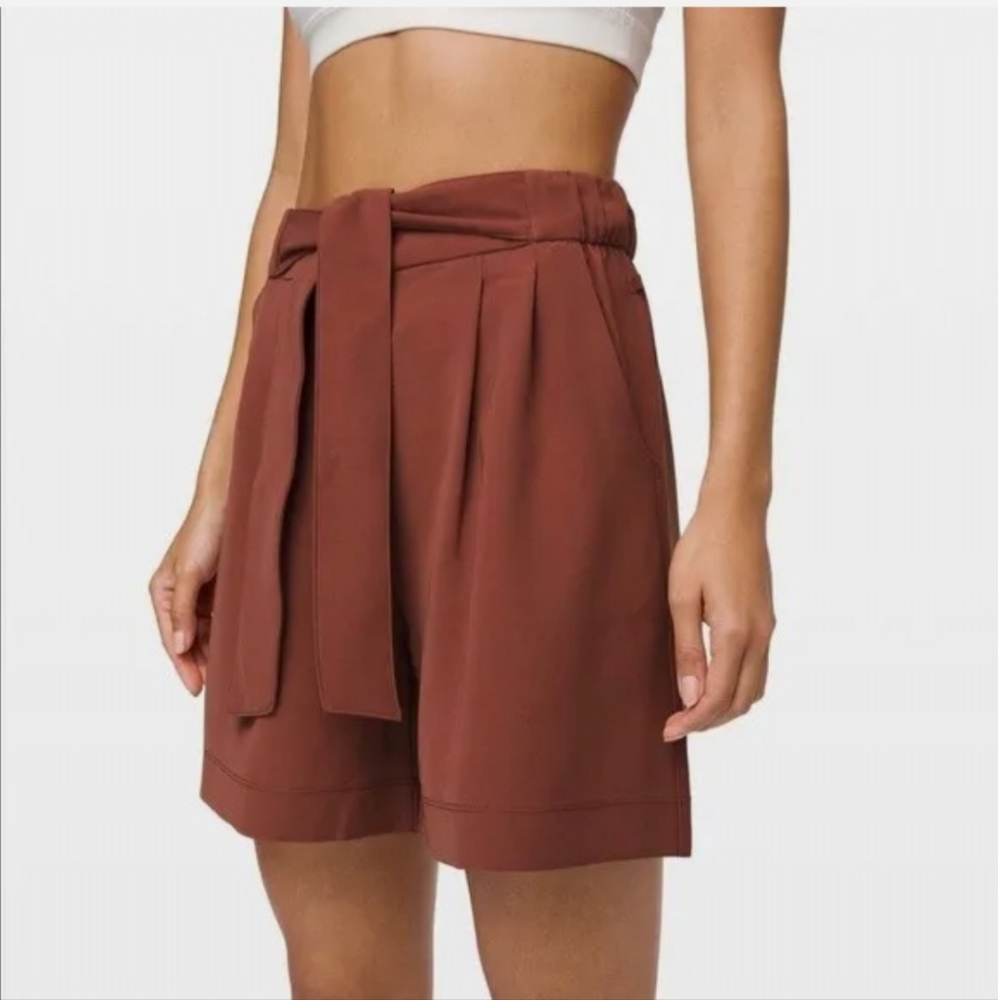 Lululemon Nori short size 8